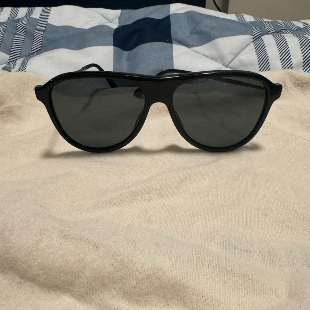 Used gucci aviators
